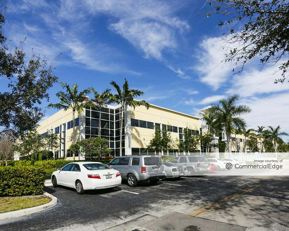 951 Yamato 951 Yamato Road, Boca Raton, FL Office Space